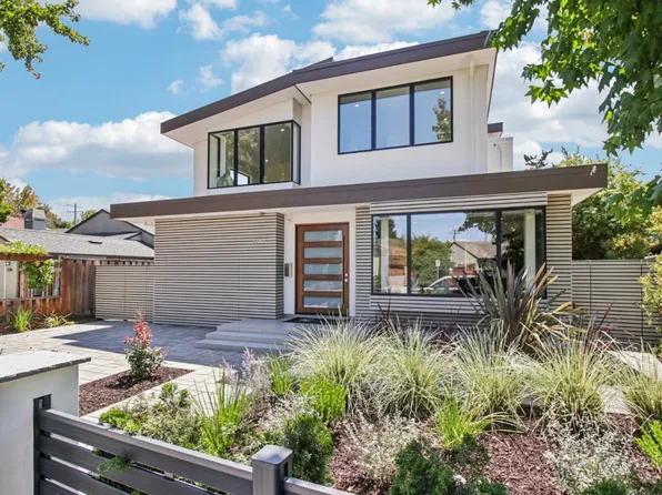 2280 Saint Francis Dr, Palo Alto, CA 94303