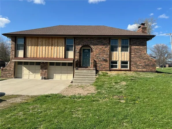 702 Walnut St, Lathrop, MO 64465