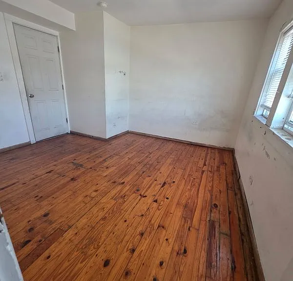 1947 W Marquette Rd #3 — Photo 6