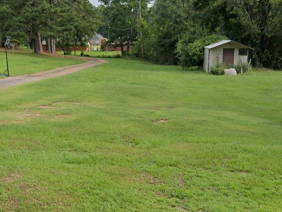 2nd image of Plum St