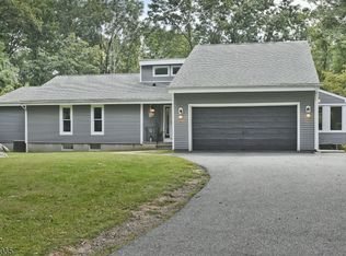 9 Louis Dr, Stanhope, NJ 07874