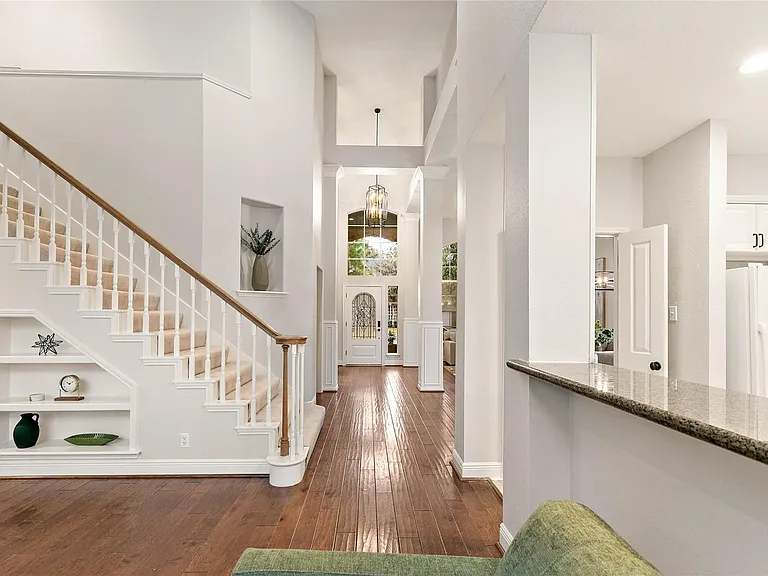 35 Larks Aire Pl — Photo 9