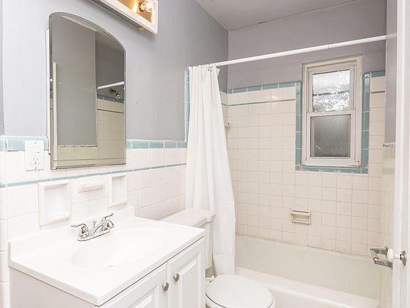 3rd image of 2540 Cypress Way #2