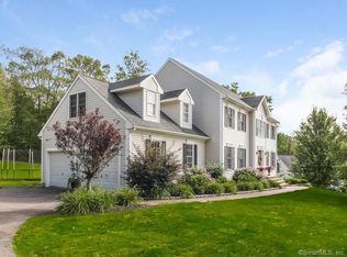 33 Eagle Meadow Dr, Madison, CT 06443