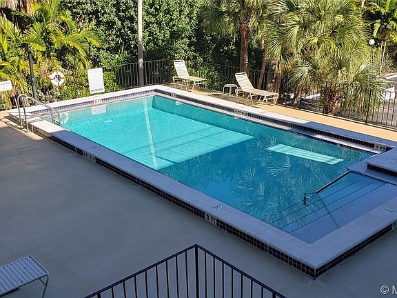 2nd image of 2539 S Bayshore Dr #229