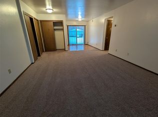 1408 E Sunset Dr APT B, Waukesha, WI 53189