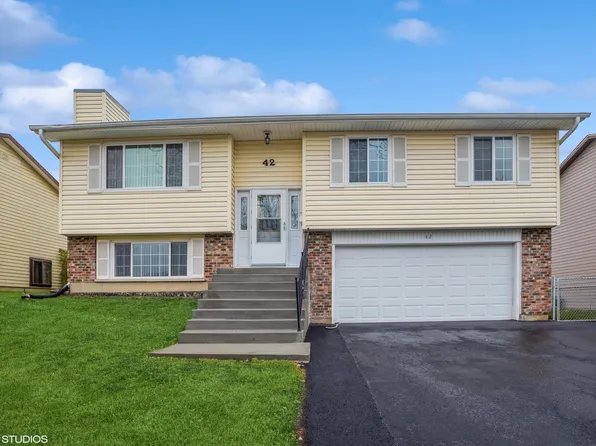 42 W Wrightwood Ave, Glendale Heights, IL 60139