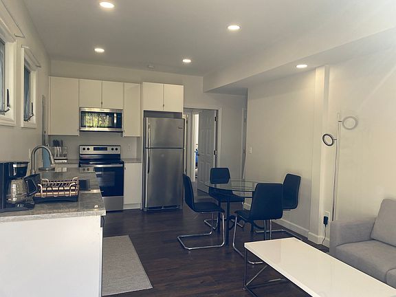 4th image of 8 Sheppard Dr #2