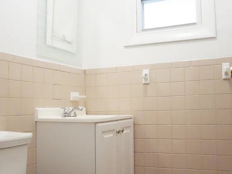 136 Sherman St #142 — Photo 9