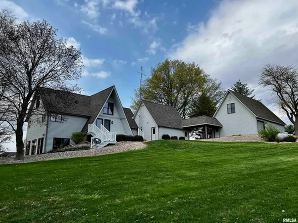 18 Bricker Cir, Avon, IL 61415
