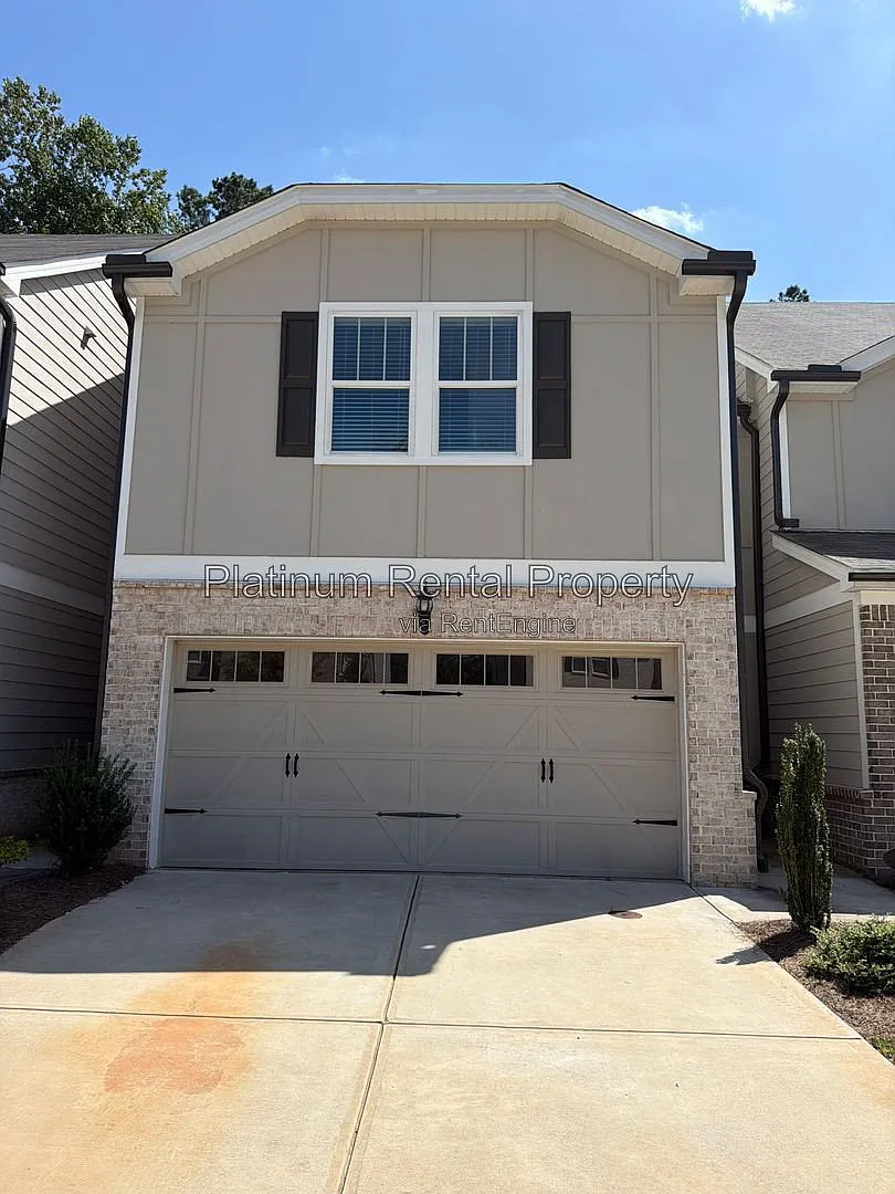 3 bed, 2.5 bath, 1880 sqft, $2,100 — Photo 1