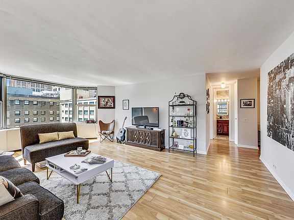 4th image of 535 N Michigan Ave APT 2708