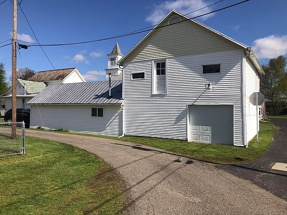 3rd image of 120 N Sugar St