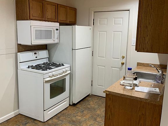 4th image of 8337 Jefferson Ave