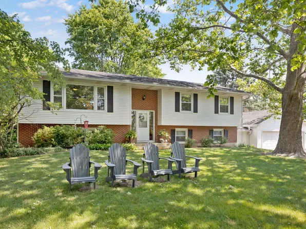 41W360 Muirhead Rd, Elgin, IL 60124