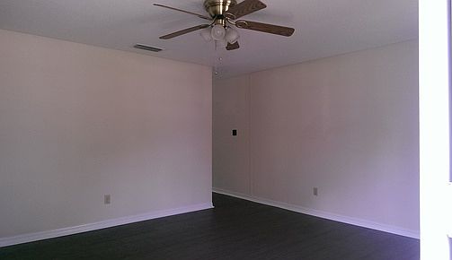 1st image of 125 Cambridge Dr