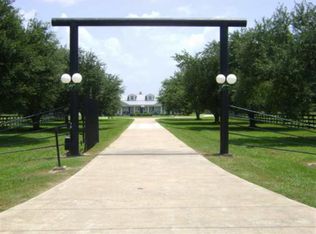 3133 S Pine Island Rd, Beaumont, TX 77713