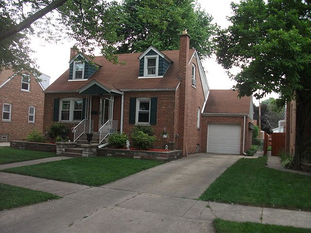 2nd image of 9916 S Trumbull Ave
