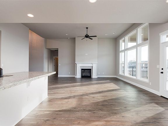 3rd image of 10333 W 18th Pl
