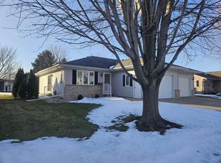 582 Luco Rd, Fond Du Lac, WI 54935