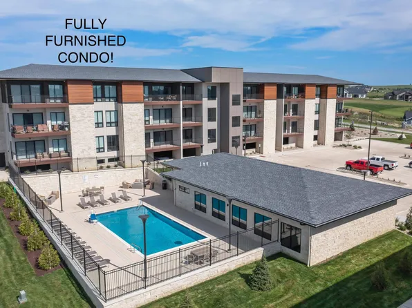 3010 Fieldhouse Cir #304, Manhattan, KS 66503