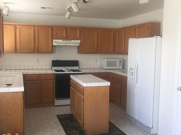 5th image of 2109 Madica Ave