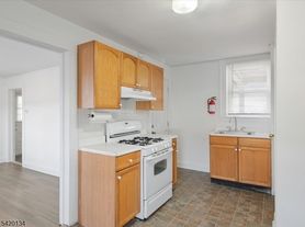 6 Lackawanna Pl