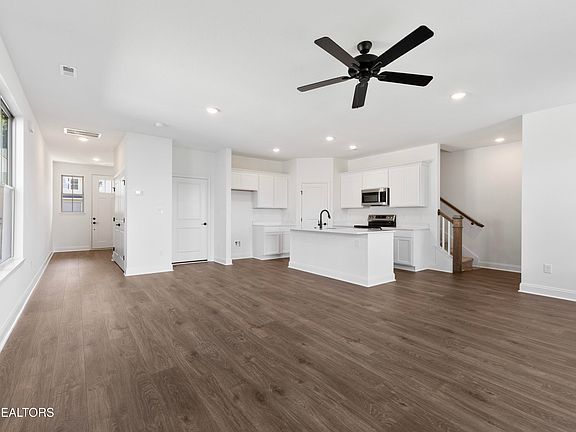 5th image of 1616 Bennett Village Dr