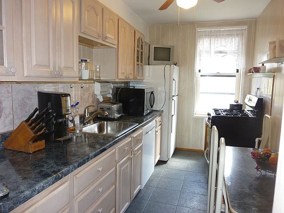 3rd image of 3178 Nostrand Avenue #3L