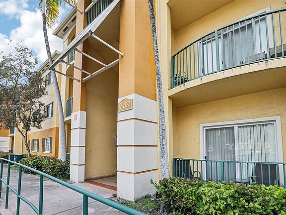 2nd image of 7200 NW 114th Ave APT 106