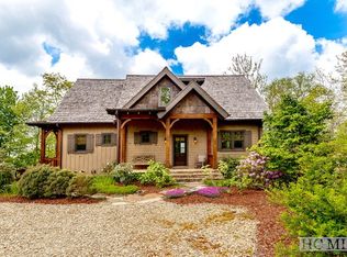 142 Flat Rock Dr, Cashiers, NC 28717