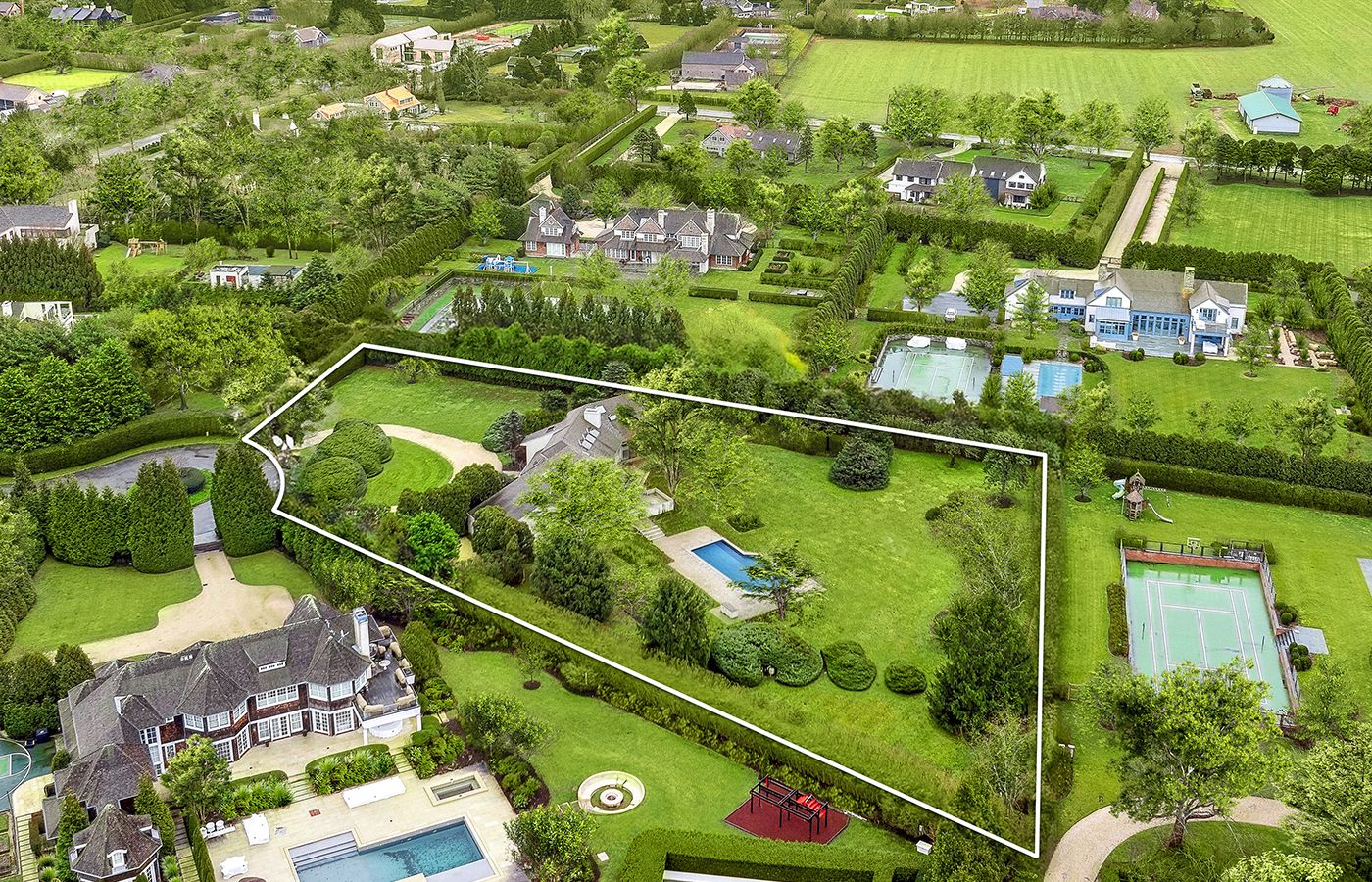 139 Old Barn Ln, Sagaponack, NY 11962 Out East