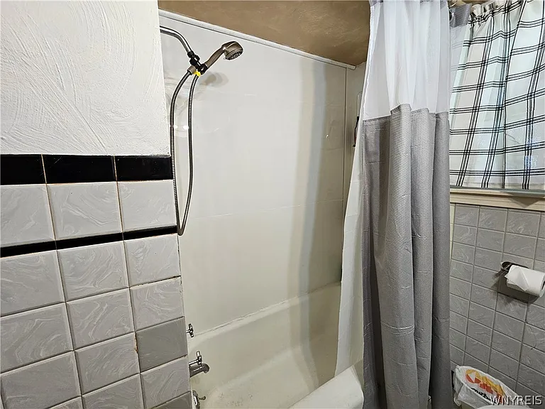 127 Langner Rd #LOWER — Photo 11