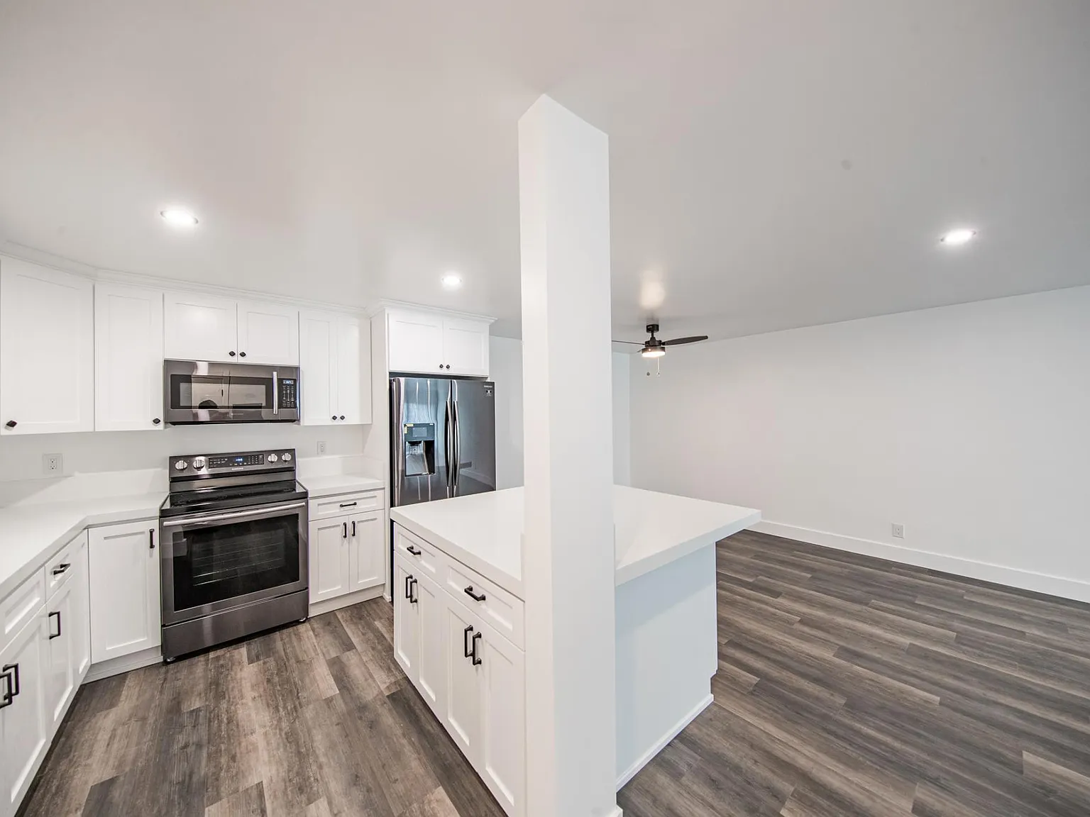 2 bed, 1300 sqft, $5,500 — Photo 2