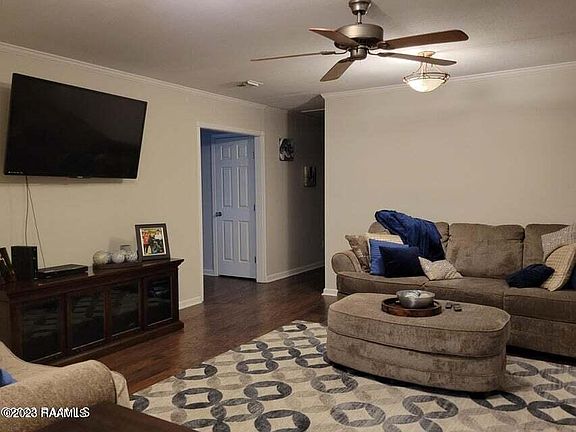 5th image of 221 Alyene Dr