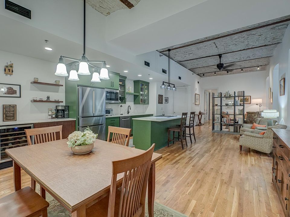 1st image of 300 Wall St Unit 307