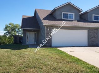 4430 SE Oakview Ct, Topeka, KS 66609