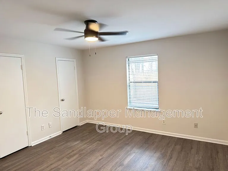 186 Dorchester Manor Blvd #B — Photo 11