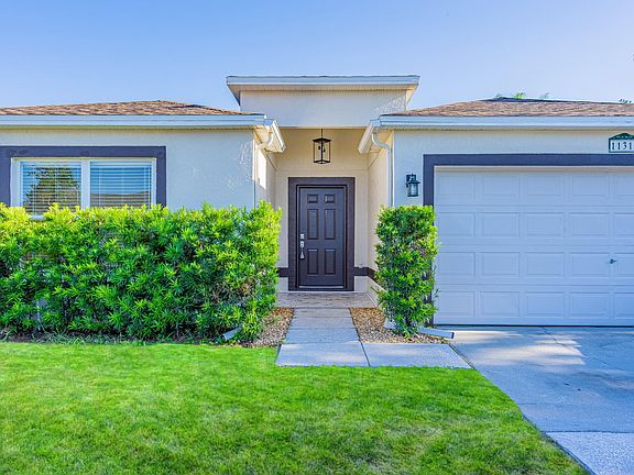 3rd image of 11318 Carabelee Cir