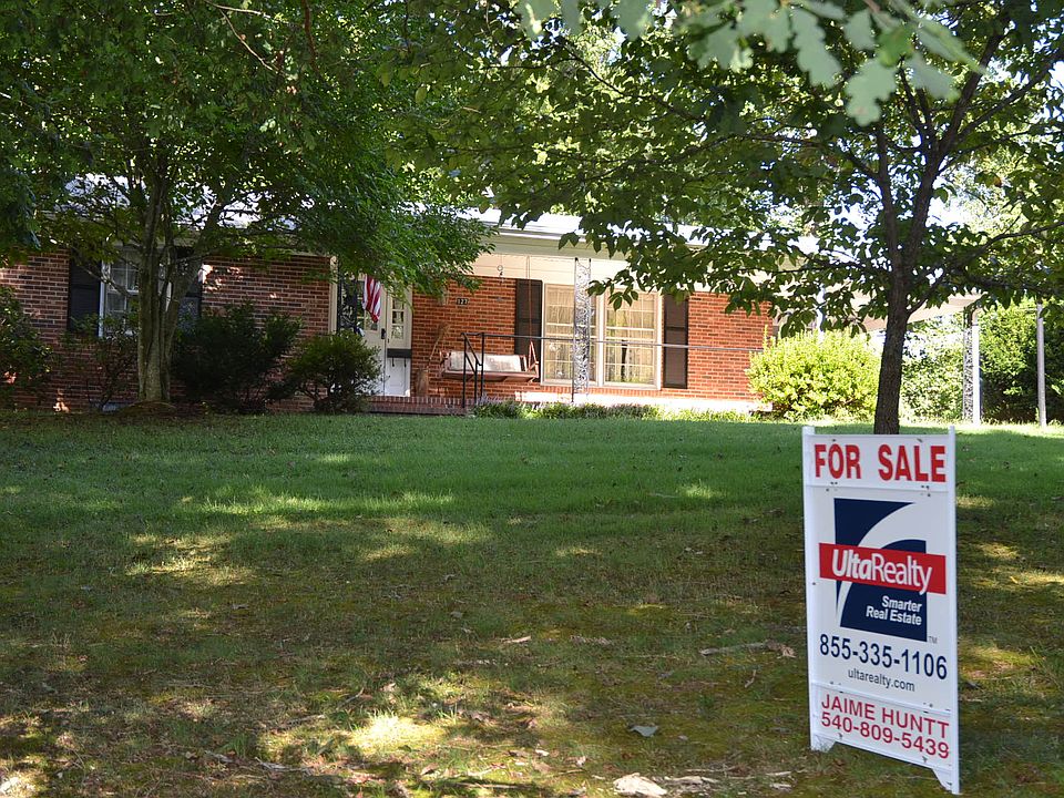 1st image of 127 Fritters Ln