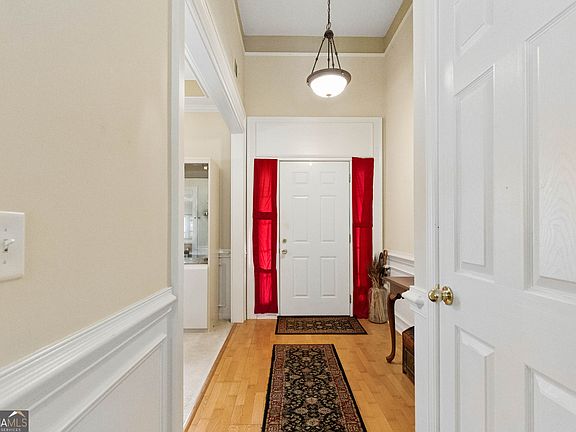 4th image of 95 Blue Grass Way