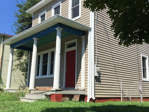 2nd image of 2401 Bainbridge St