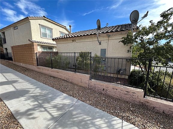 5th image of 8748 Salvestrin Point Ave