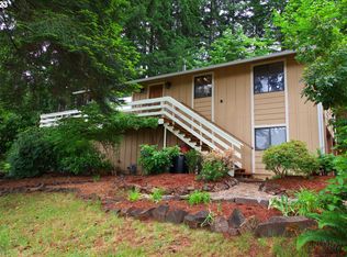 952 S U St, Cottage Grove, OR 97424