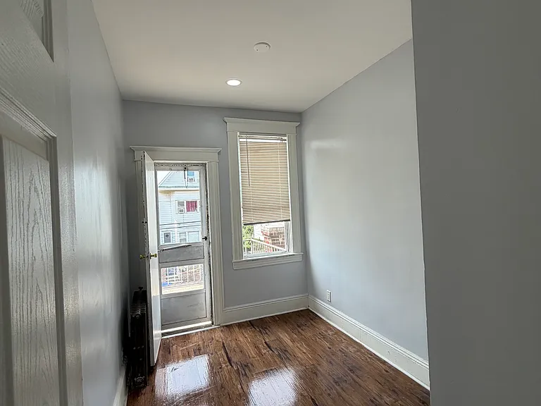 129 W 26th St #2 — Photo 7