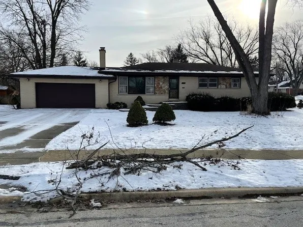 525 Bunning Dr, Downers Grove, IL 60516