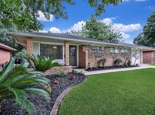 4909 W 43rd St, Houston, TX 77092