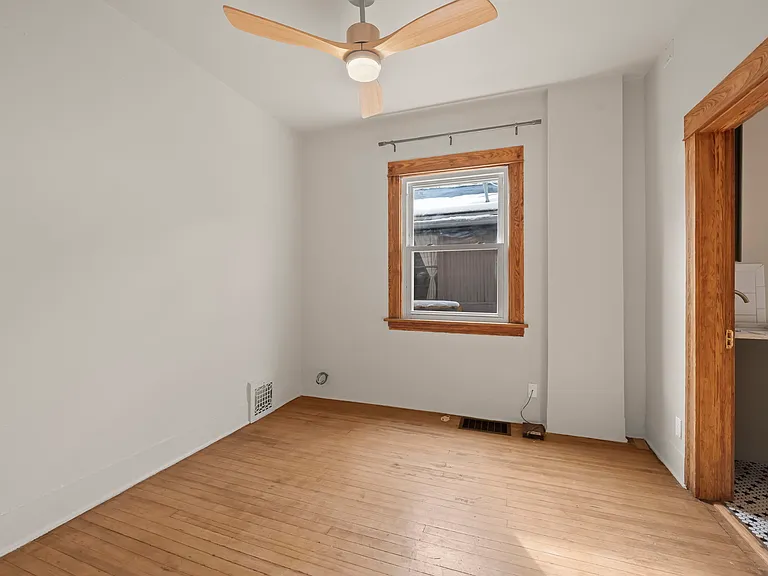 2306 N Franklin St — Photo 10