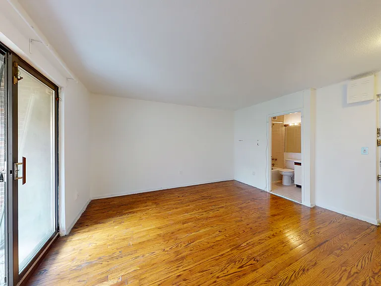 513 2nd Ave #2A — Photo 2