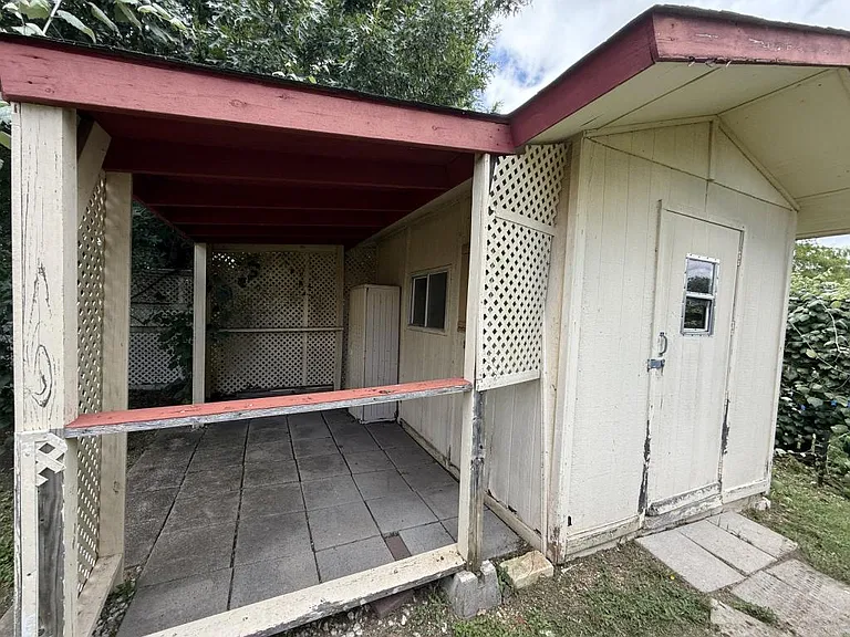 2302 Tracey Ann Ln — Photo 40